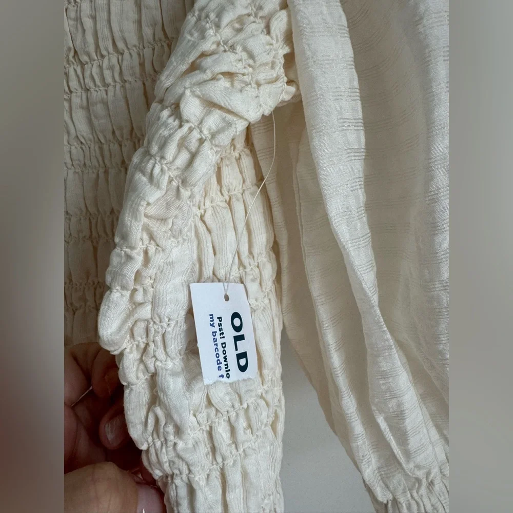 Old‎ Navy Cream Smocked Puff Sleeve Top Women’s Size large NEW Boho Summer